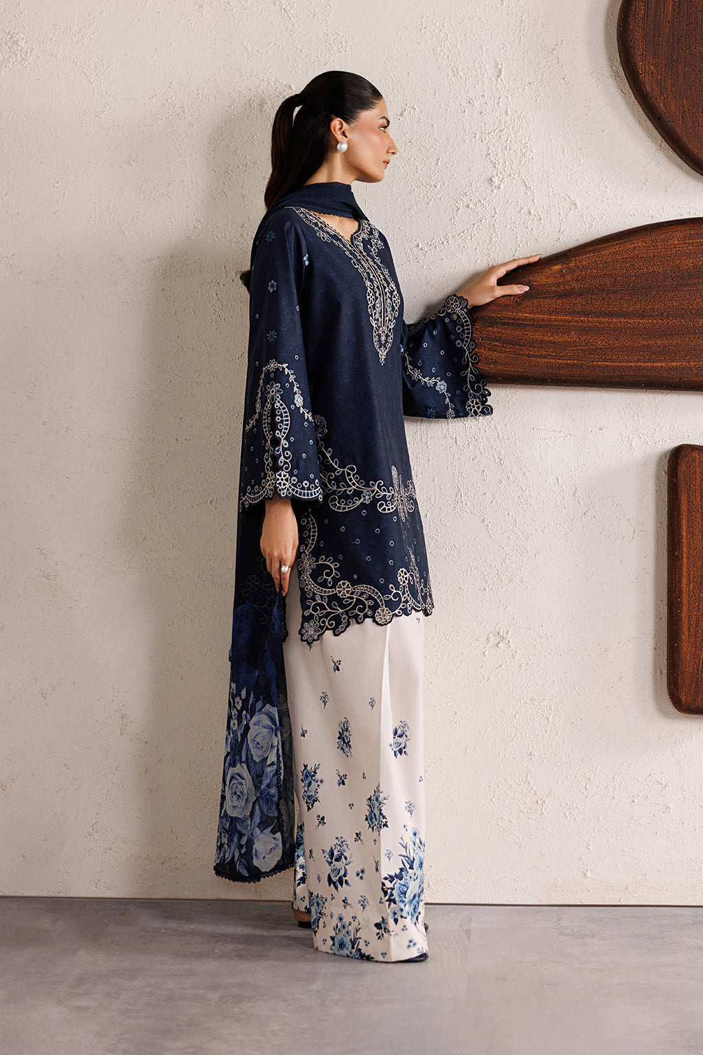 Miraal Embroidered 3Pcs