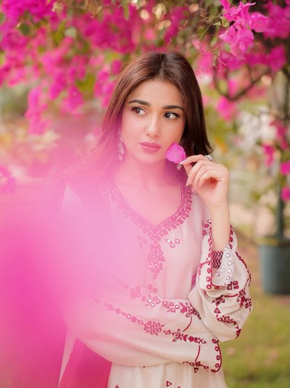 Noor Embroidered 3Pcs