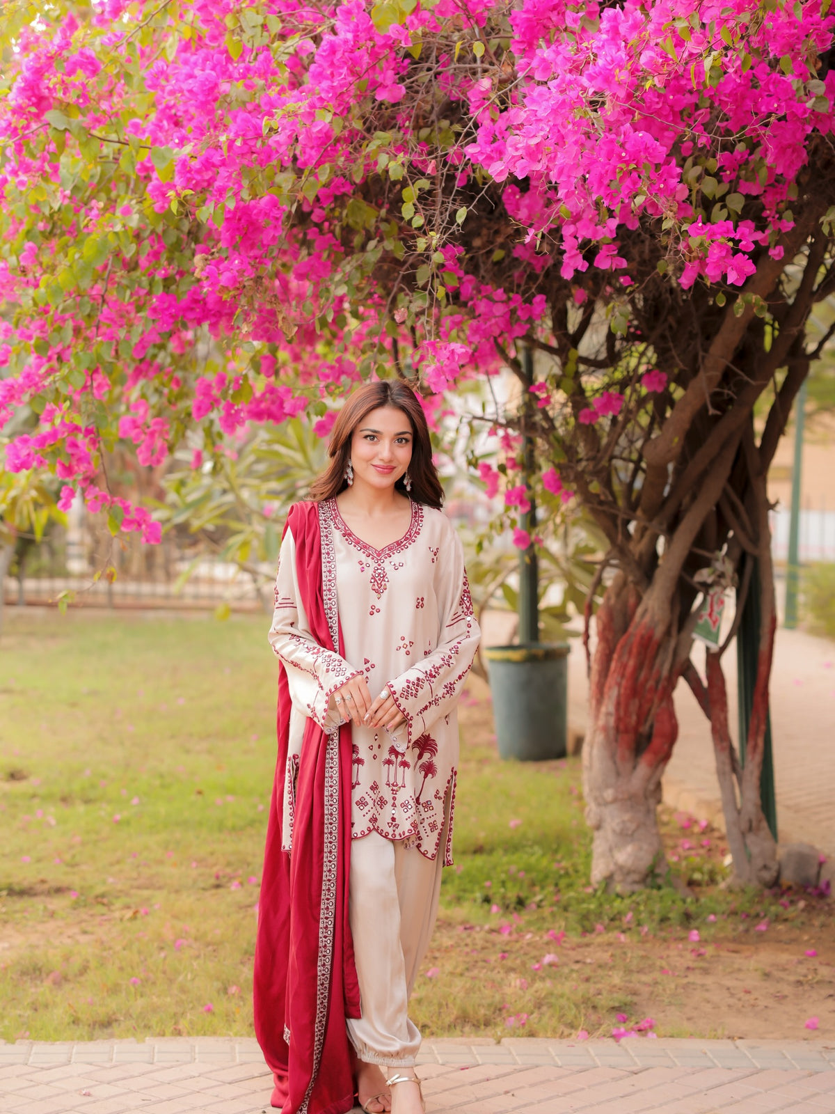 Noor Embroidered 3Pcs
