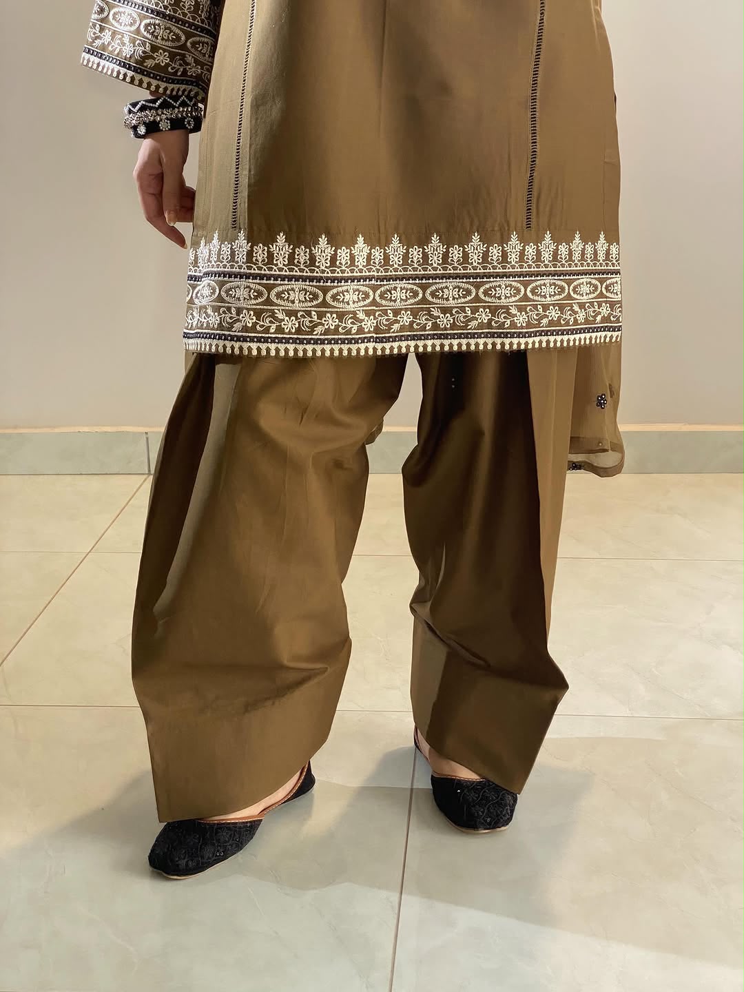 Arisha Emb 3Pcs